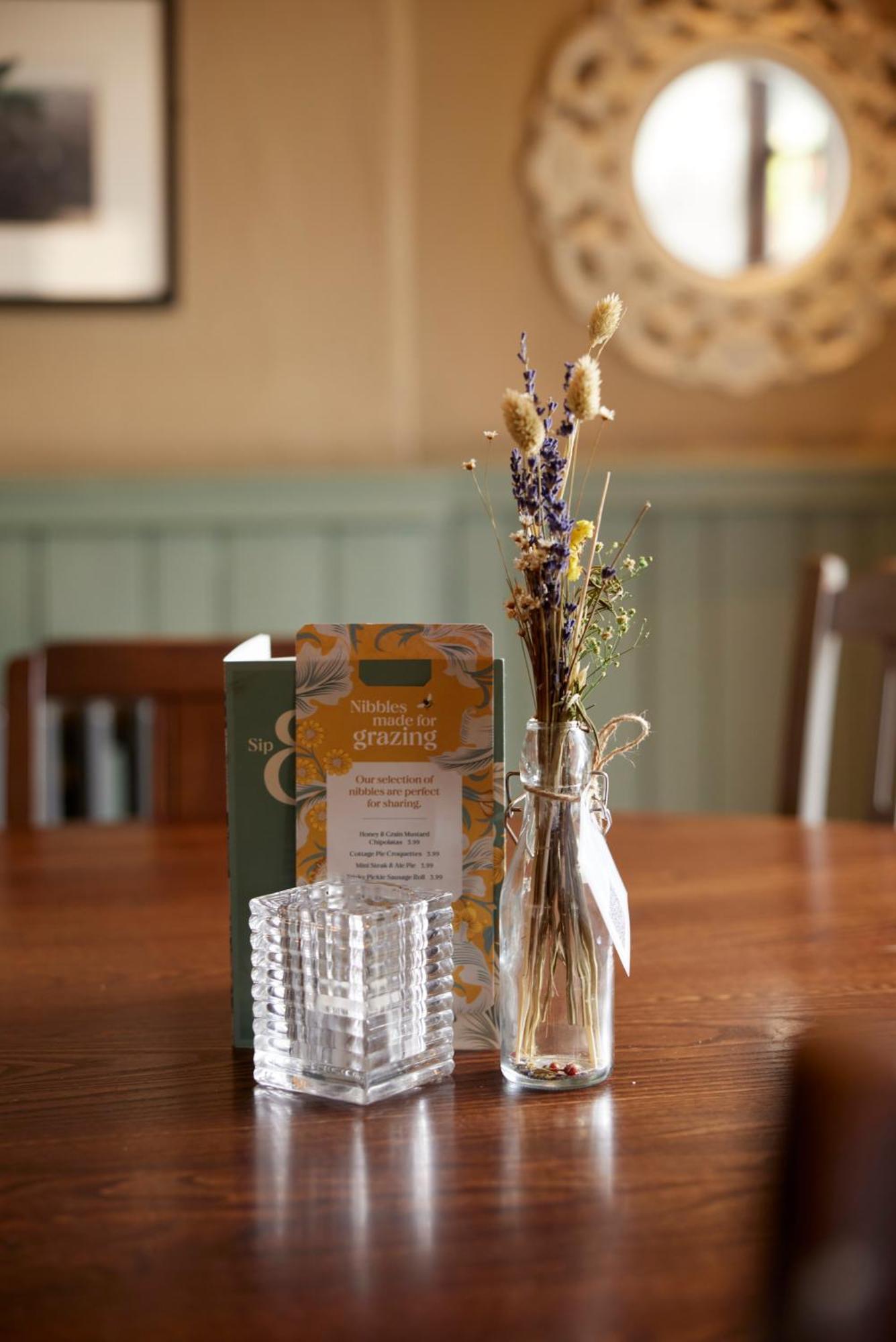 Crossroads By Chef & Brewer Collection Hotel Weedon Bec Buitenkant foto