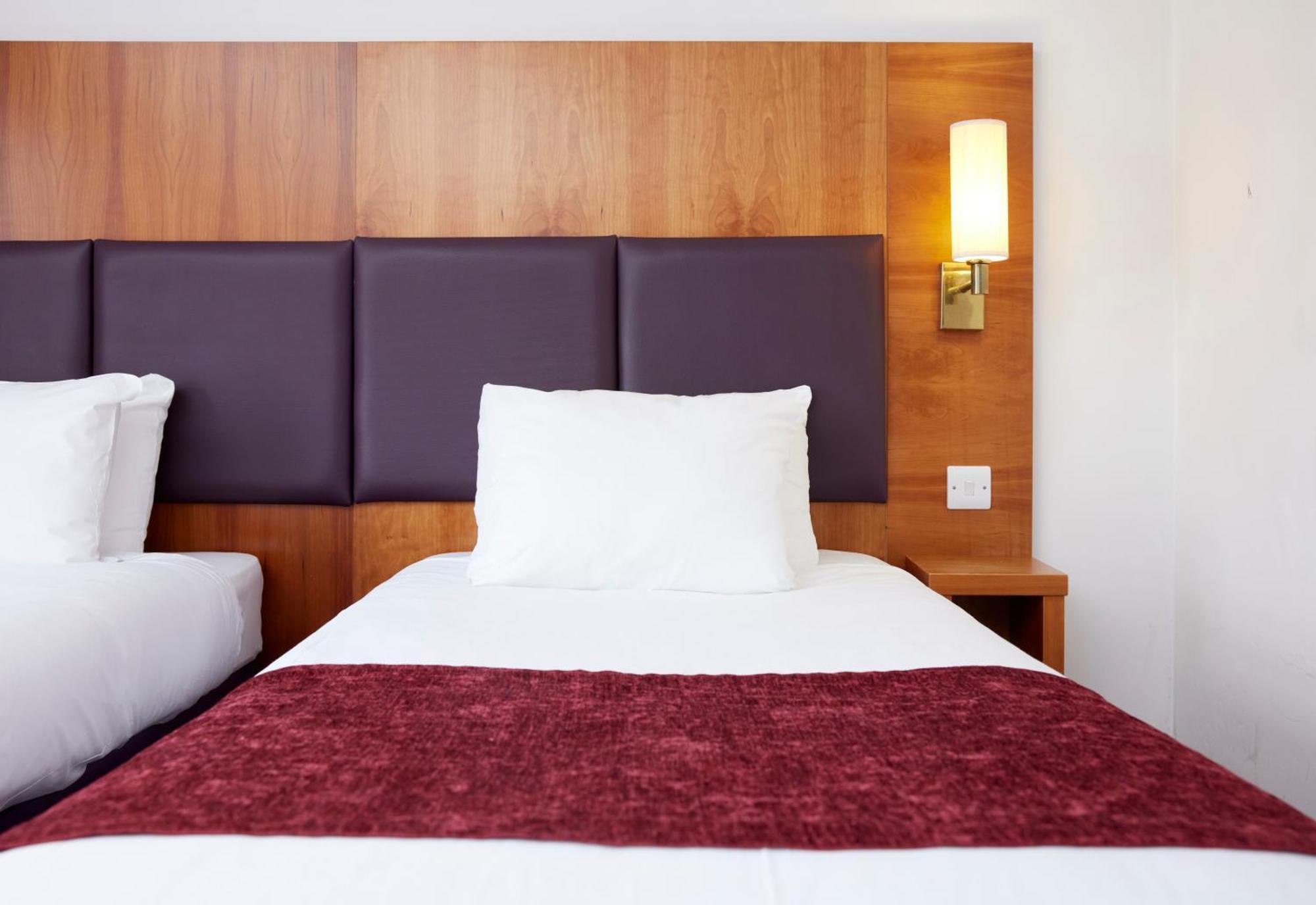 Crossroads By Chef & Brewer Collection Hotel Weedon Bec Buitenkant foto