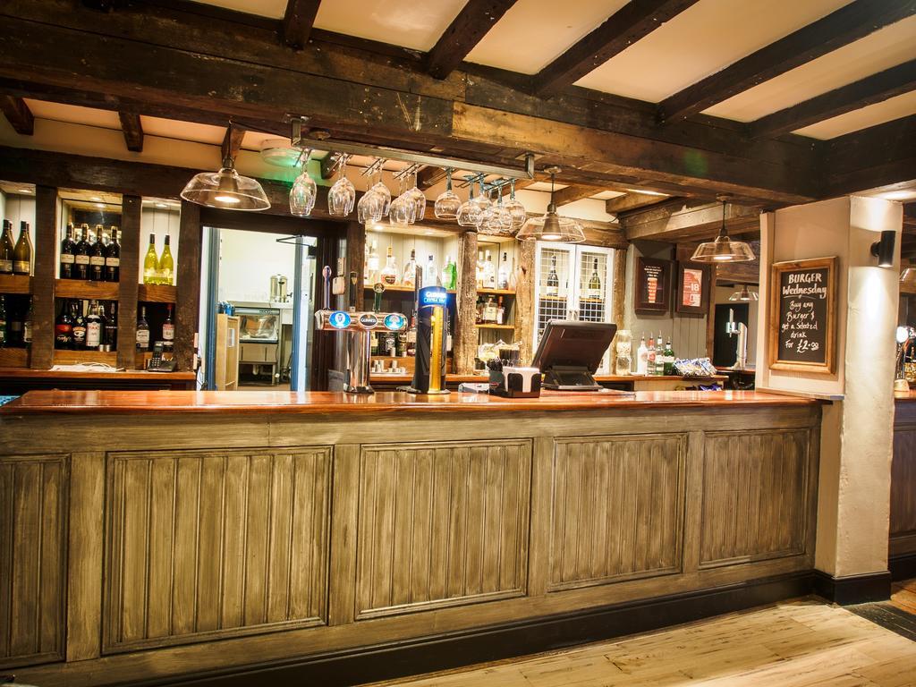 Crossroads By Chef & Brewer Collection Hotel Weedon Bec Buitenkant foto