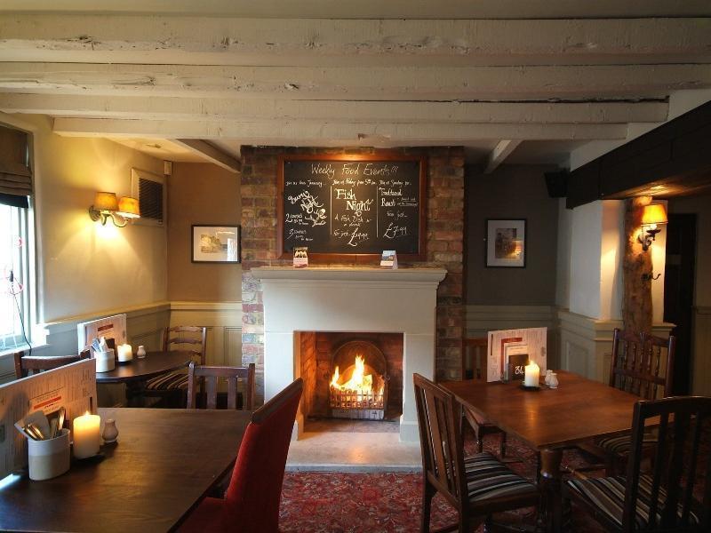 Crossroads By Chef & Brewer Collection Hotel Weedon Bec Buitenkant foto